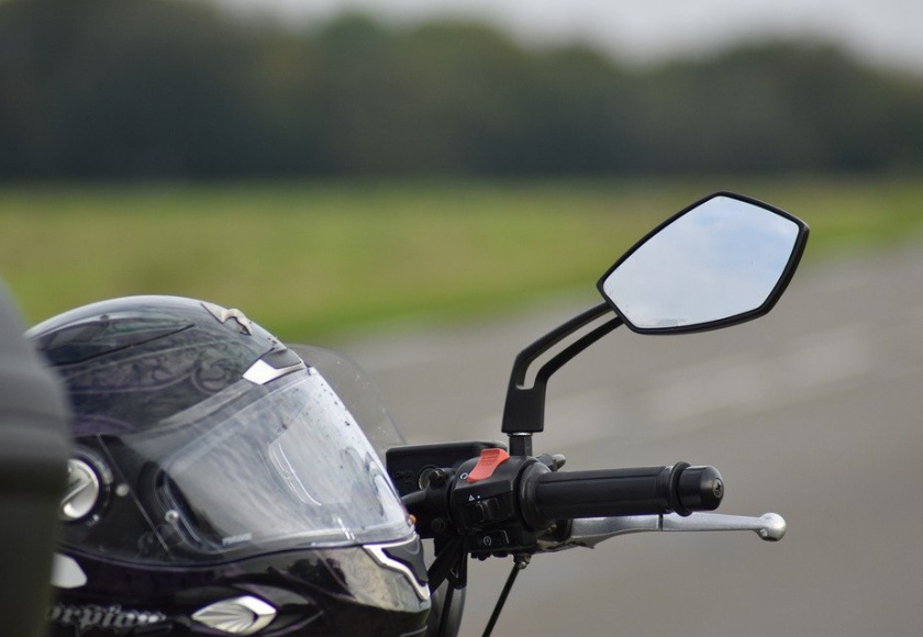 Espejos retrovisores para moto, todas las normas para pasar la ITV