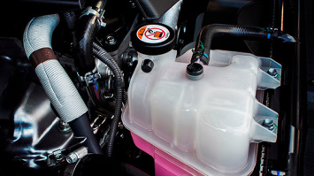 SGS: Limpiar el circuito de refrigeración del coche